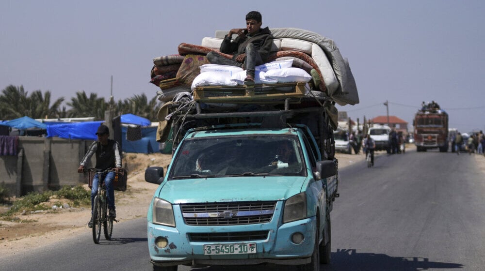 Palestinci beže iz Rafe,a lider Hamasa tvrdi da ta organizacija ostaje u Gazi 11