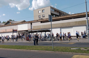 PREDIZBORNI MITING SNS-A Poslednji miting SNS-a u kampanji za lokalne izbore, Vučić poručio da očekuje ubedljivu pobedu u Beogradu 4