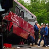 GSP gori, a vlast nam se češlja 2