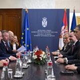 Đurić preneo Varheljiju da je punopravno članstvo u EU prioritet spoljne politike Srbije 3