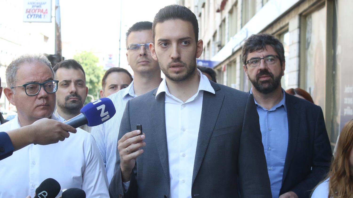 Nelogično da moralne lekcije dele ljudi koji su primali naprednjačke sablje: Sagovornici Danasa o poruci Miloša Jovanovića da ga više ne zanima nesolidna opozicija 2