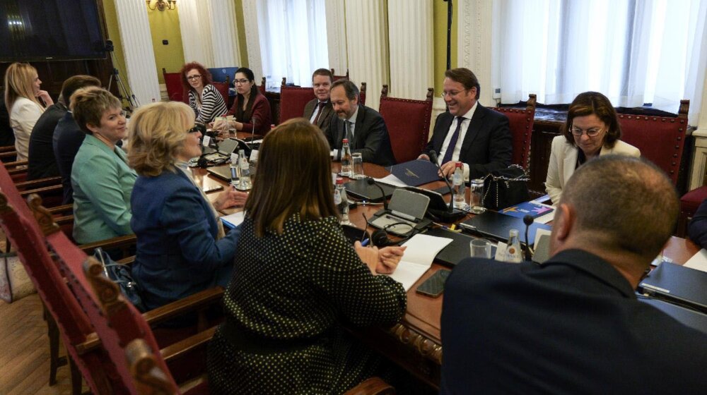 Varhelji: Naredne godine ključne za reforme za pristupanje Srbije EU 1