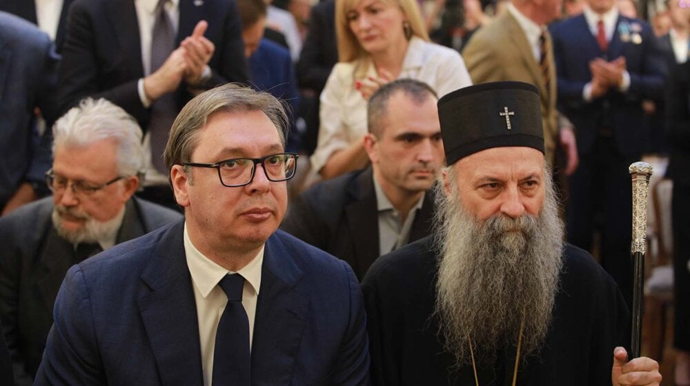 Vučić u Hramu Svetog Save zatražio blagoslov od patrijarha Porfirija, pre puta u Njujork 1