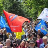 Zaštitu od učenika bi imali samo nastavnici u srednjim školama: Šta znači zahtev da se napad na zaposlene u prosveti tretira kao napad na advokate? 4