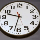 Počelo zimsko računanje vremena, kazaljke pomerene jedan sat unazad 1