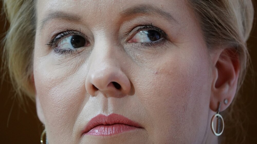 "Udarena u glavu s leđa": Napadnuta bivša gradonačelnica Berlina 1