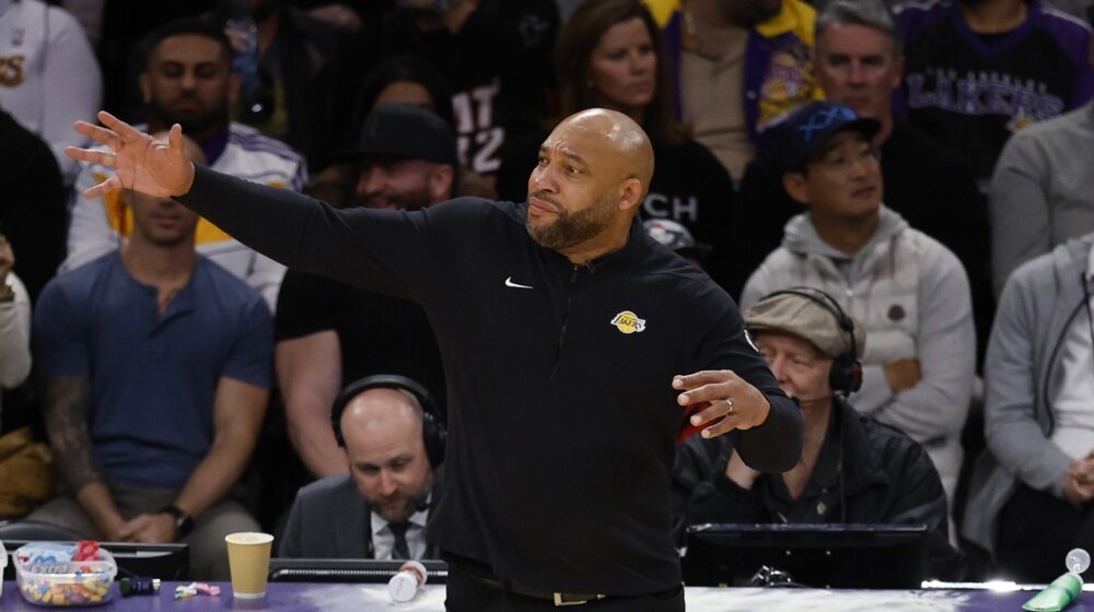 Darvin Hem dobio otkaz u Lejkersima 1