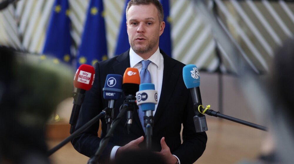 Još jedna država podržala ideju Makrona za slanje trupa u Ukrajinu 1