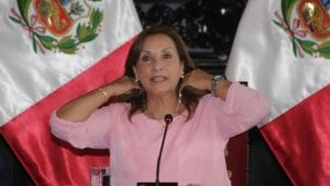 Brat predsednice Perua i njen advokat uhapšeni po optužbi za trgovinu uticajem