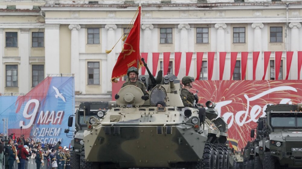 (VIDEO) "U stanju smo borbene gotovosti, Zapad rizikuje globalni sukob": Putin u govoru sa Crvenog trga povodom Dana pobede 1