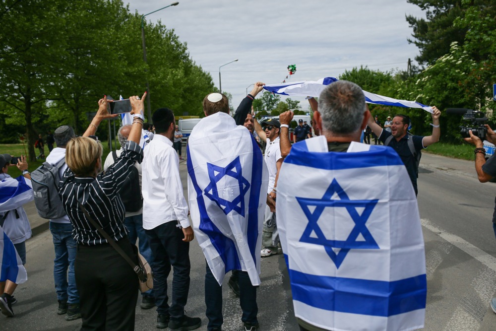 Marš živih u Aušvicu uz istovremeni propalestinski protest 3 Marš živih u Aušvicu uz istovremeni propalestinski protest 3