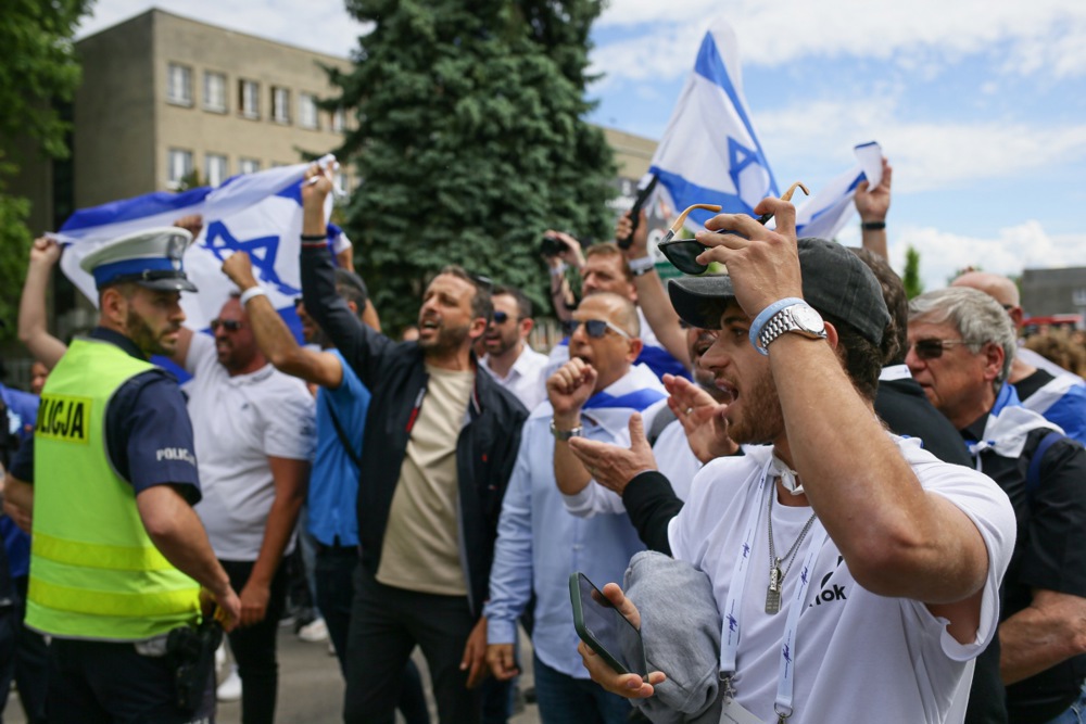 Marš živih u Aušvicu uz istovremeni propalestinski protest 2 Marš živih u Aušvicu uz istovremeni propalestinski protest 2