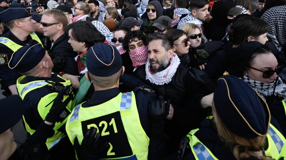Švedska policija rasterala propalestinske demonstrante ispred evrovizijske arene u Malmeu 10