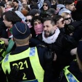 Švedska policija rasterala propalestinske demonstrante ispred evrovizijske arene u Malmeu 8