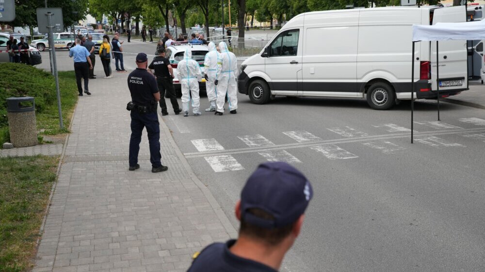 Zamenik slovačkog premijera: Fico više nije životno ugrožen, verujem da će preživeti 1