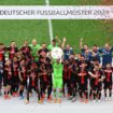 Fudbaleri Kelna ispali iz Bundeslige, Bajer bez poraza osvojio titulu 13