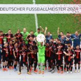 Fudbaleri Kelna ispali iz Bundeslige, Bajer bez poraza osvojio titulu 4