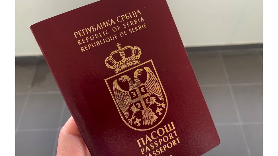 Zašto su dugi redovi za pasoše i lične karte u Srbiji 2 Srpski pasos