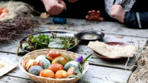 Religija i običaji: Proslava Uskrsa u Srbiji – zašto se farbaju jaja