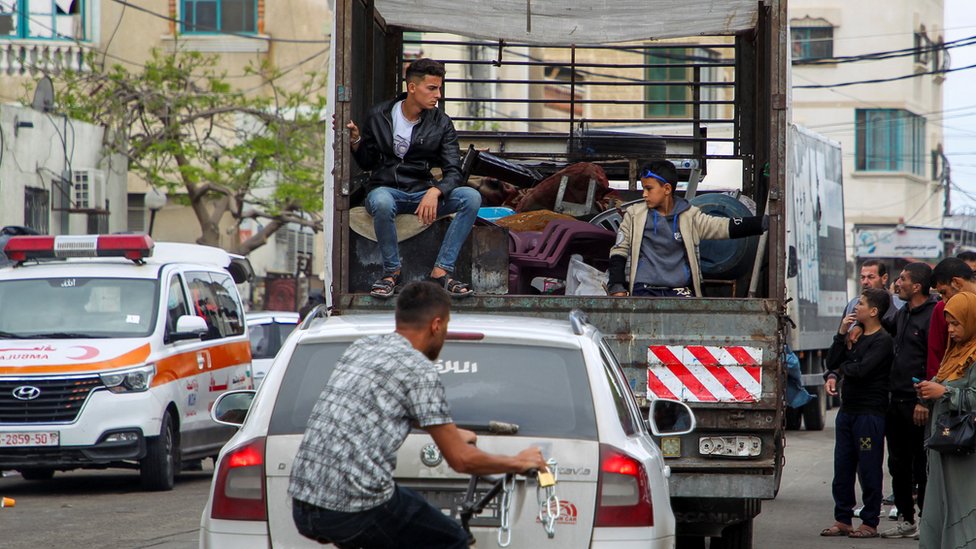 Izrael i Palestinci: Otvoren prelaz Kerom Šalom, prvi kamioni sa hranom i lekovima stigli, tvrdi izraelska vojska 8 Gaza, Rafa