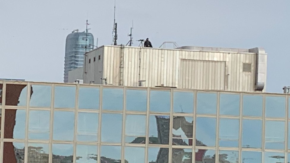 Srbija i Kina: Si Đinping stigao u Beograd, poruke dobrodošlice na kineskom i srpskom, sastanci slede 7 Snajperista na Hajatu