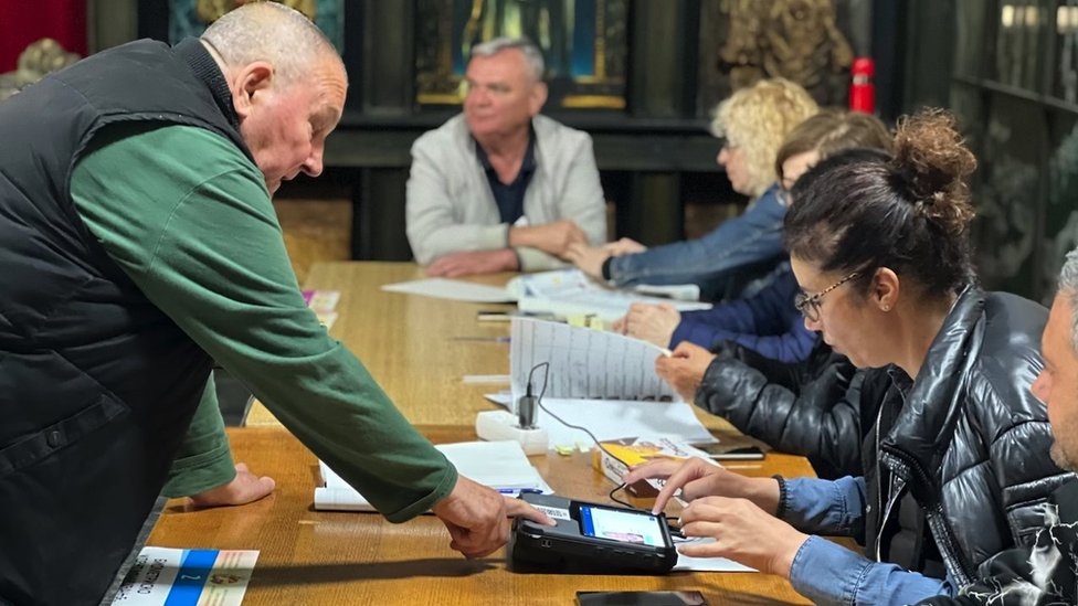 Severna Makedonija: Prva žena na čelu zemlje, povratak opozicije na vlast, pokazuju preliminarni rezultati 4 Skoplje, 8. maj 2024.