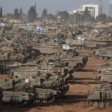 Izrael i Palestinci: Ako Britanija zabrani isporuke oružja Izraelu, to će pomoći Hamasu, kaže Kameron 9