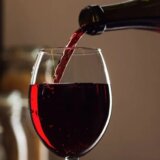 Velika Britanija: Flaša vina svima koji čitaju uslove korišćenja 13