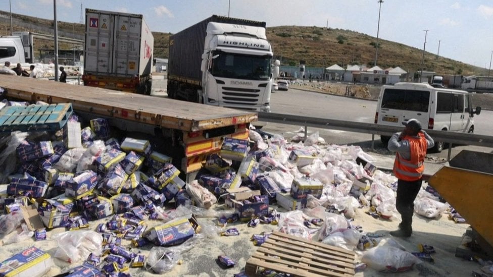 Izrael i Palestinci: Demonstranti blokirali kamione pomoći namenjene Gazi 10