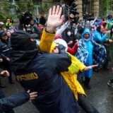 Gruzija: Usvojen kontroverzni „zakon o stranim agentima", novi protesti i tuča u skupštini 14