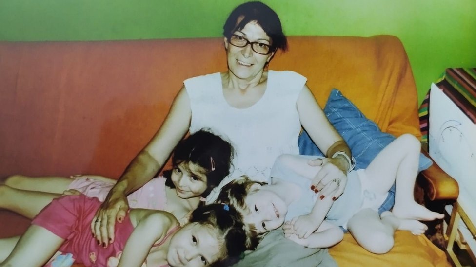 Porodica: „Nana je za mene najjači lik i superheroj", zašto su bake i deke važni za odrastanje deteta 2 Bake i deke