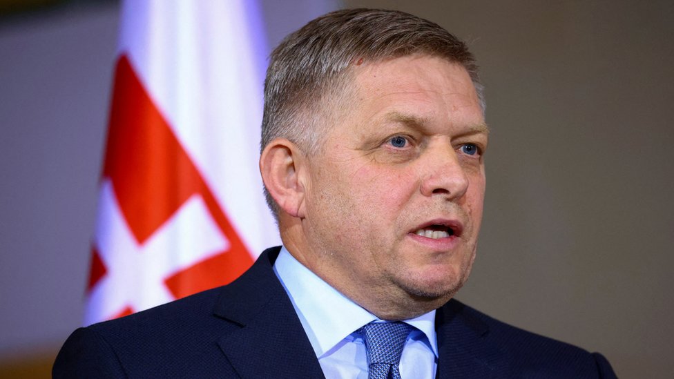 Robert Fico: Slovački premijer će preživeti posle „politički motivisanog atentata", policija uhapsila napadača 5 Fico
