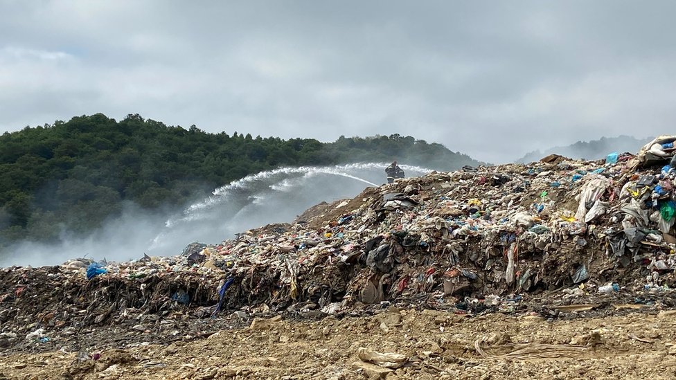 Deponija Duboko i požar: „Sve što hoću je da normalno dišem", kako izgleda život u dimu i smradu 10 Duboko
