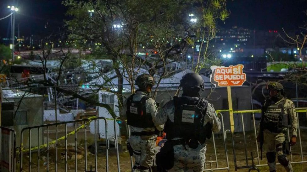 Meksiko: Najmanje devet mrtvih u urušavanju bine na predizbornom mitingu 2 Srušena bina