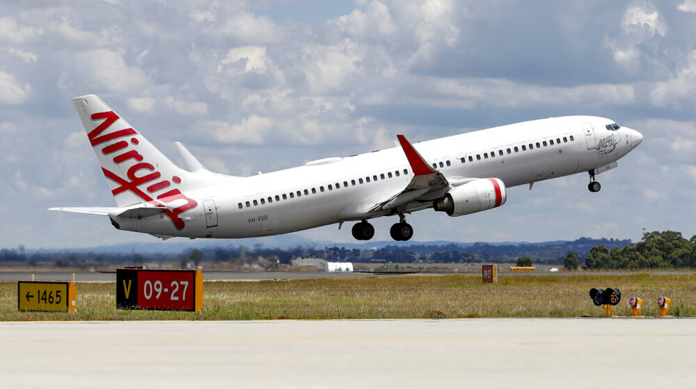 Avion se vratio jer je putnik go trčao po kabini 1