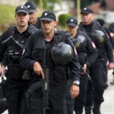 Kakva je trenutno situacija u Srebrenici: Mere bezbednosti na najvišem nivou, skinuta zastava Armije BiH (FOTO, VIDEO) 6