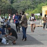 Pronađeni migranti u kamionu: Mnogi lošeg zdravstvenog stanja 6