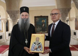 Prvi zvanični susret premijera Vučevića sa patrijarhom Porfirijem