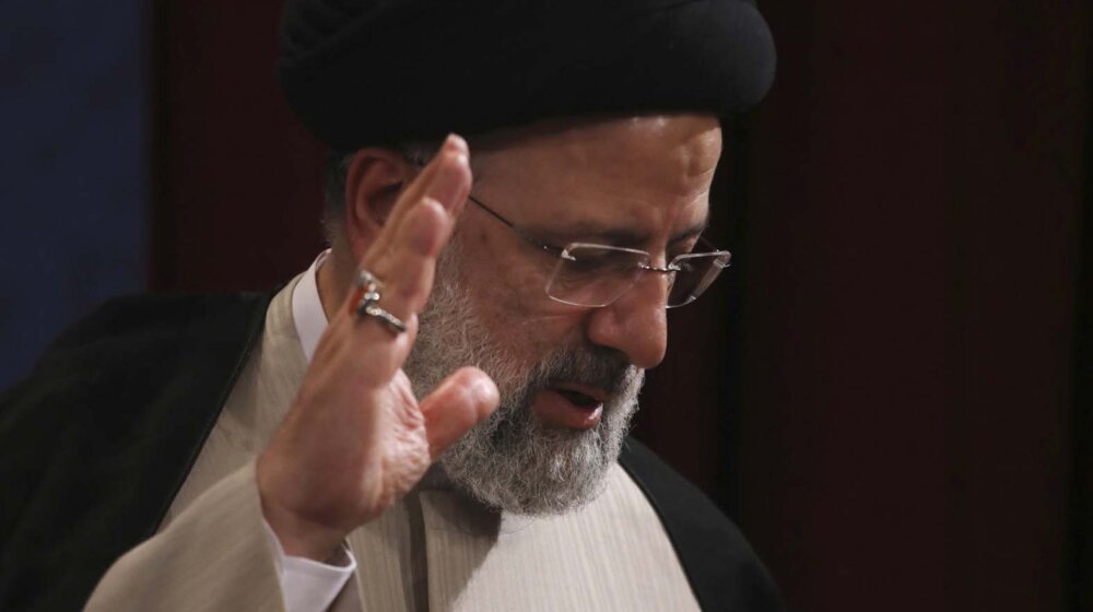 Otkriven uzrok za pad helikoptera u kojem je bio predsednik Irana 9