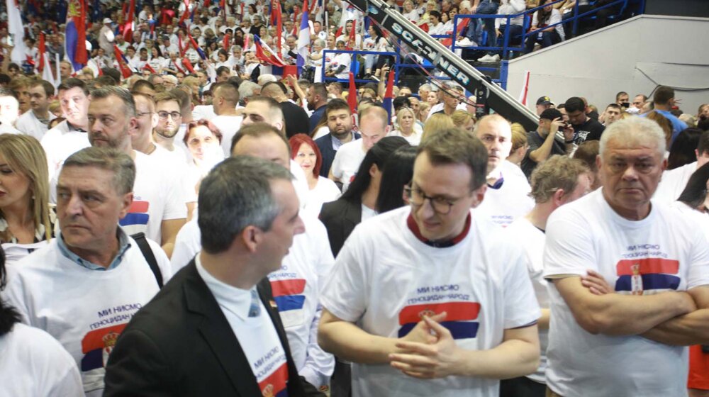 SNS miting u Nišu: Stroga pravila ponašanja i obavezan dres kod 1