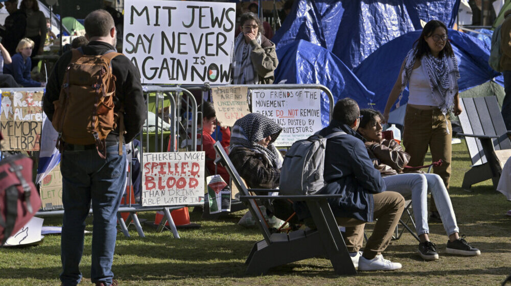 Propalestinski demonstranti uhapšeni na kampusima u SAD 1