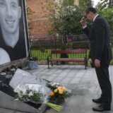 Vučić i Vučević položili cveće u spomen-parku u Malom Orašju 7