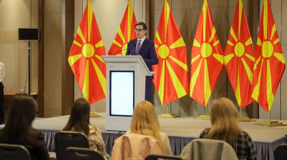 Do 18.30 izlaznost na predsedničkim izborima u Severnoj Makedoniji 46, a na parlementarnim 53 odsto 10