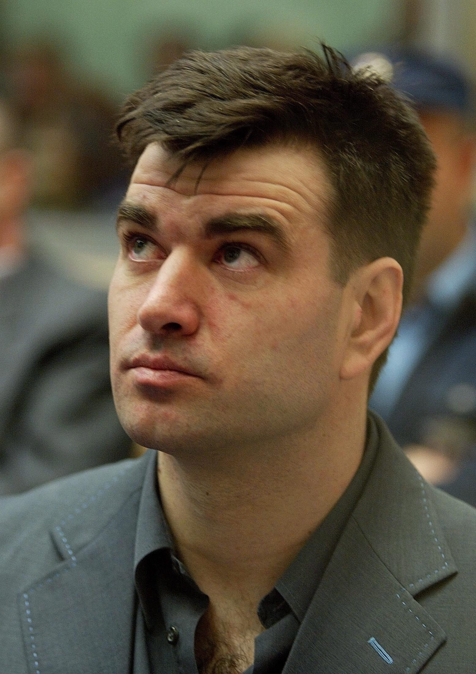 Legija izašao iz kuće i predao se nakon 14 meseci skrivanja: Kako je Danas pre 20 godina izveštavao o potezu Milorada Ulemeka? 9