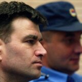 "SNS u svemu mora brže-jače-bolje, pa i u 'književnosti'": Povodom otkupa knjiga Milorada Ulemeka Legije 1