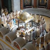 Za vlast smo izdajnici, Kurtijevi plaćenici, a za crkvu ne postojimo 1