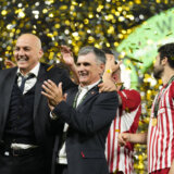 Mendilibar pun pogodak, niko kao Pejsli: Ko su treneri sa evropskim trofejima u dve uzastopne sezone? 3