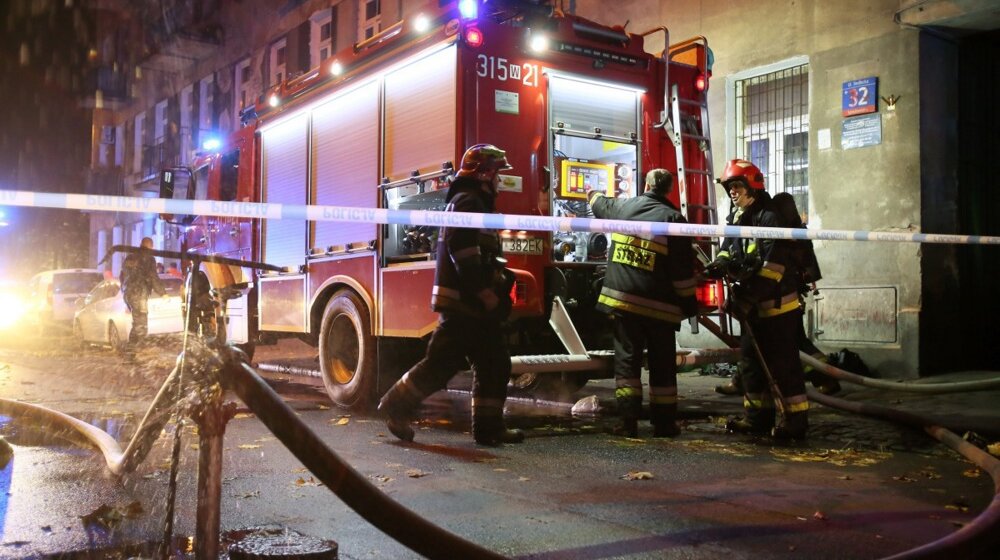 (VIDEO) Izgoreo šoping centar u Varšavi, policija saopštila da nema ljudskih žrtava 9