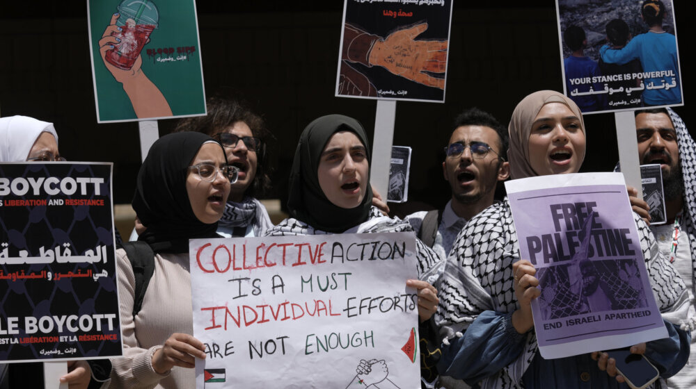 Četiri osobe ubijene u udaru izraelskog drona u Libanu 1