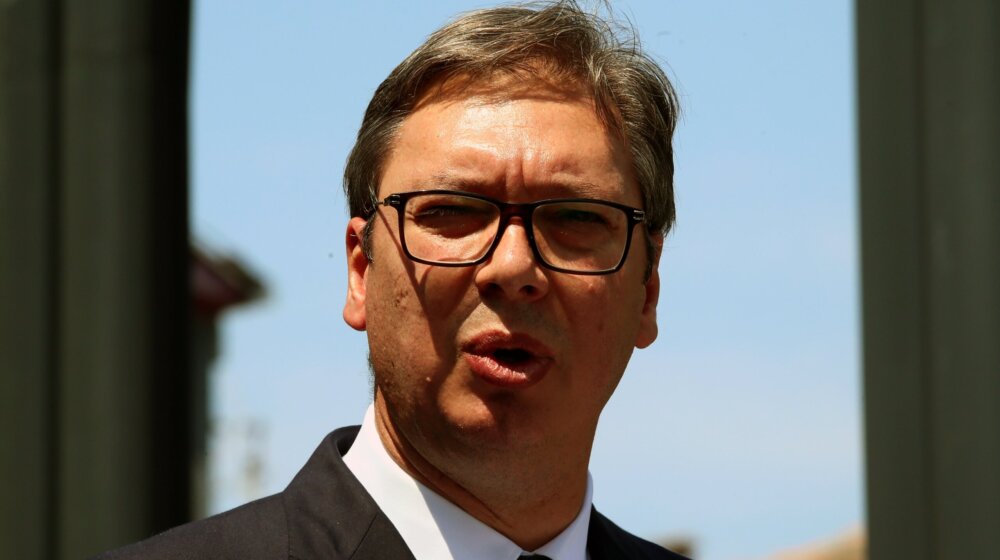 Dug Grčke "preko noći" otišao sa 100 na 300 odsto BDP-a: Dokle Vučić može da zadužuje Srbiju i postoji li rizik za isti scenario? 1